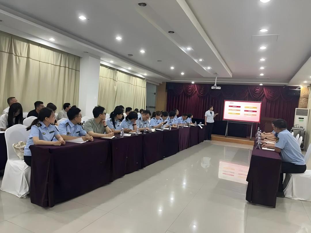 雁塔区特种设备现场推进会在三爻小区成...